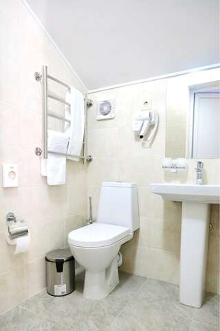 Гостиница Пан интер Кисловодск Студия "МАНСАРДА"-6