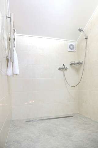 Гостиница Пан интер Кисловодск Студия "МАНСАРДА"-5